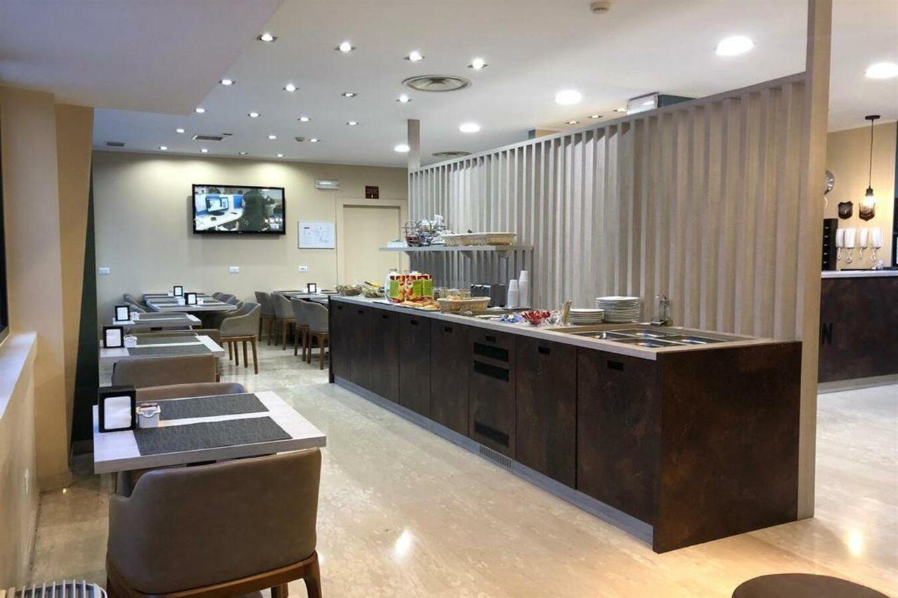 Oasi Village Hotel Milano Esterno foto