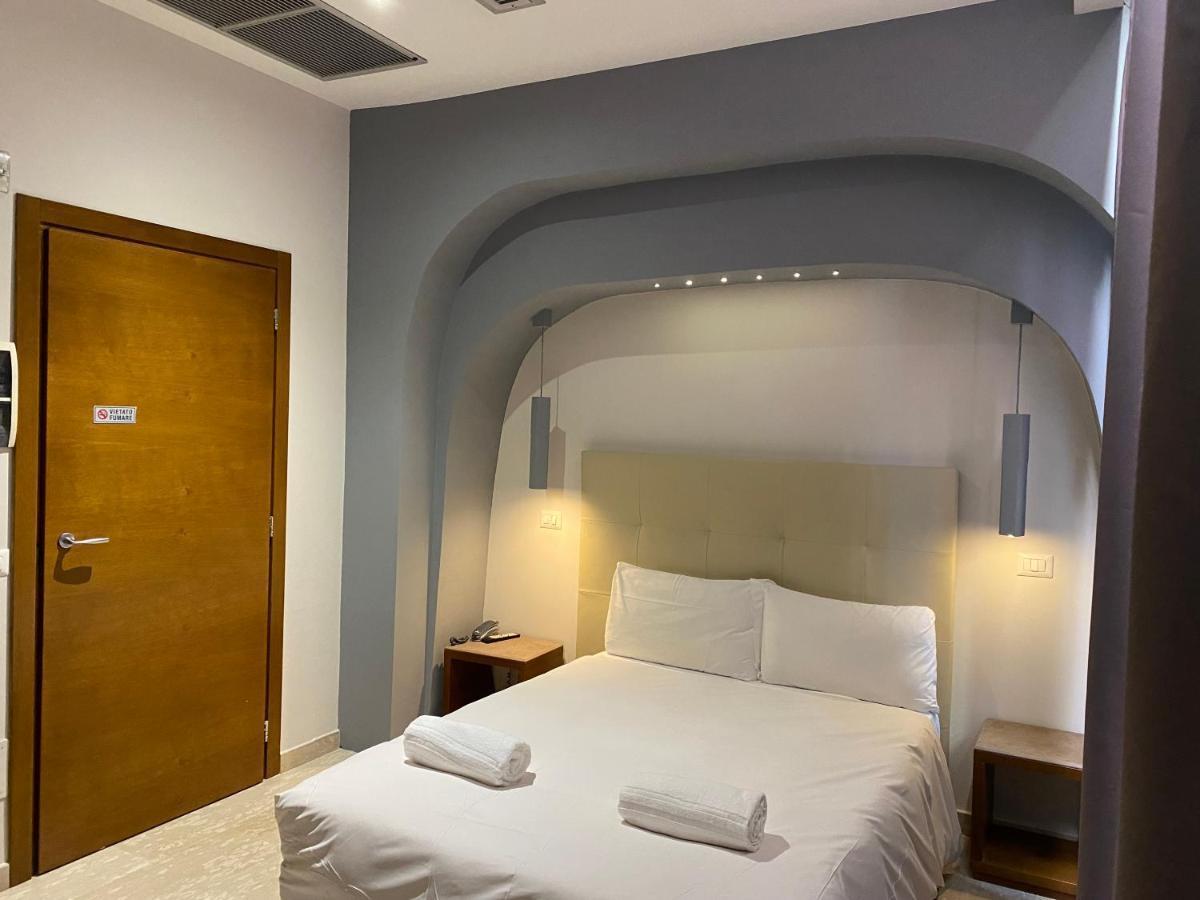 Oasi Village Hotel Milano Esterno foto