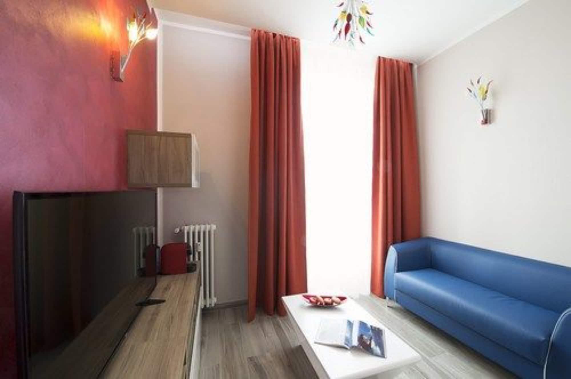 Oasi Village Hotel Milano Esterno foto