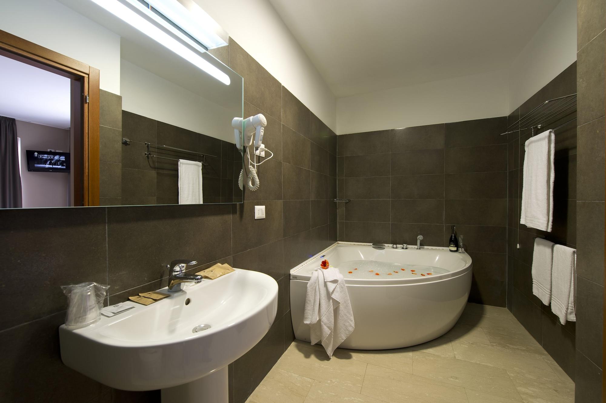 Oasi Village Hotel Milano Esterno foto