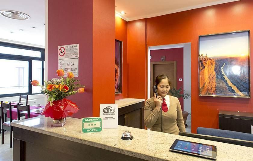 Oasi Village Hotel Milano Esterno foto
