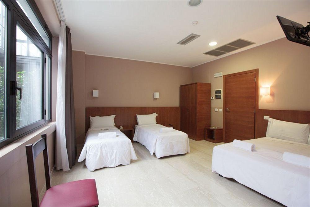 Oasi Village Hotel Milano Esterno foto