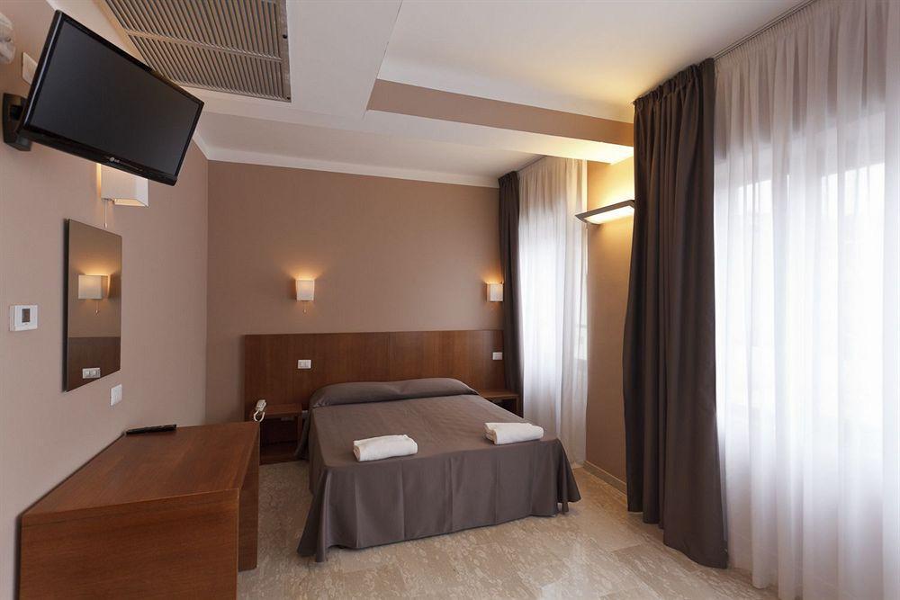 Oasi Village Hotel Milano Esterno foto