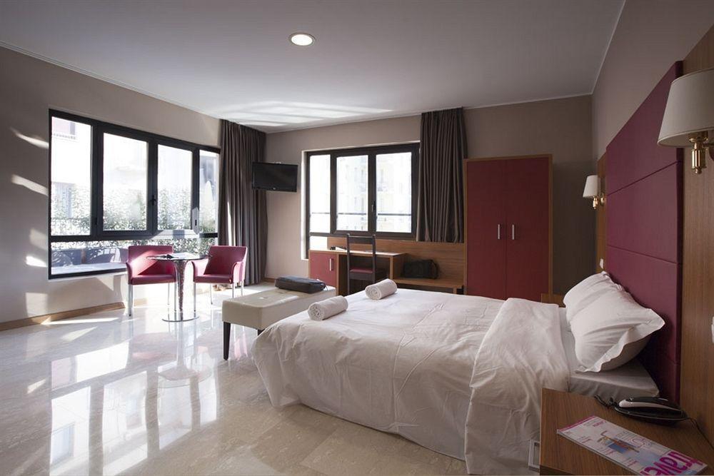 Oasi Village Hotel Milano Esterno foto
