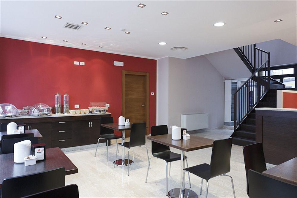 Oasi Village Hotel Milano Esterno foto
