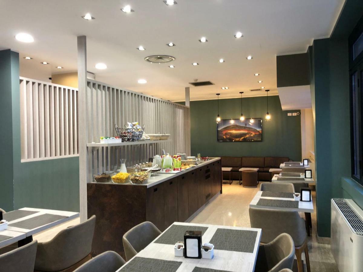 Oasi Village Hotel Milano Esterno foto