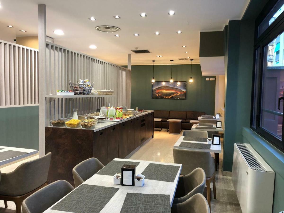 Oasi Village Hotel Milano Esterno foto